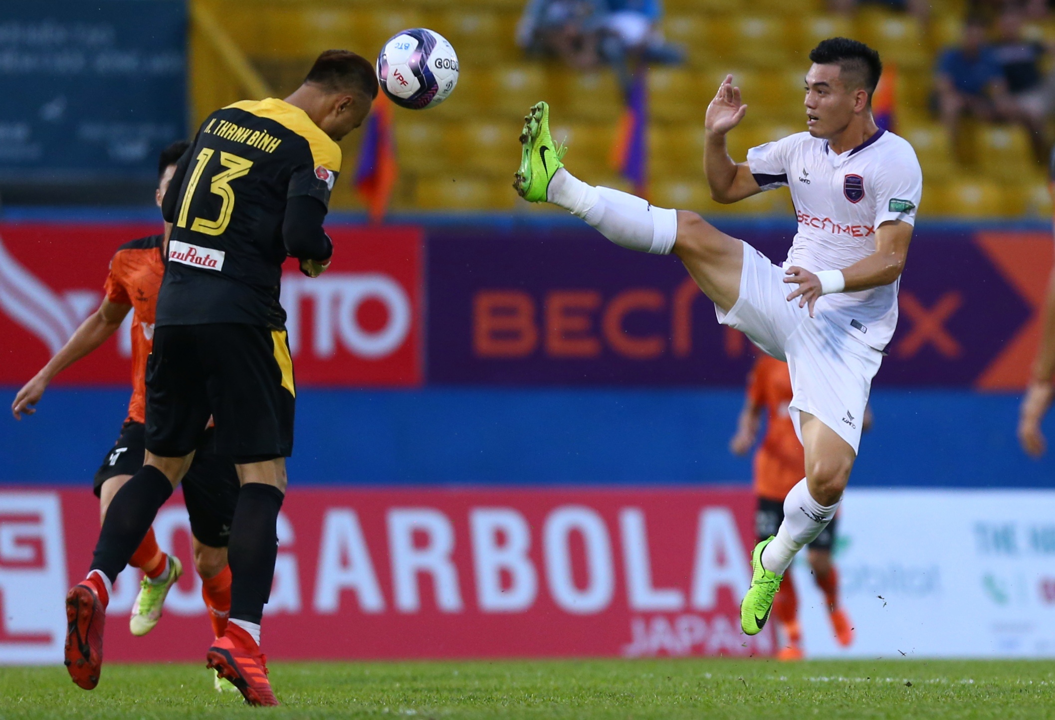 Tien Linh trung phat hai cuu binh U23 Viet Nam anh 2