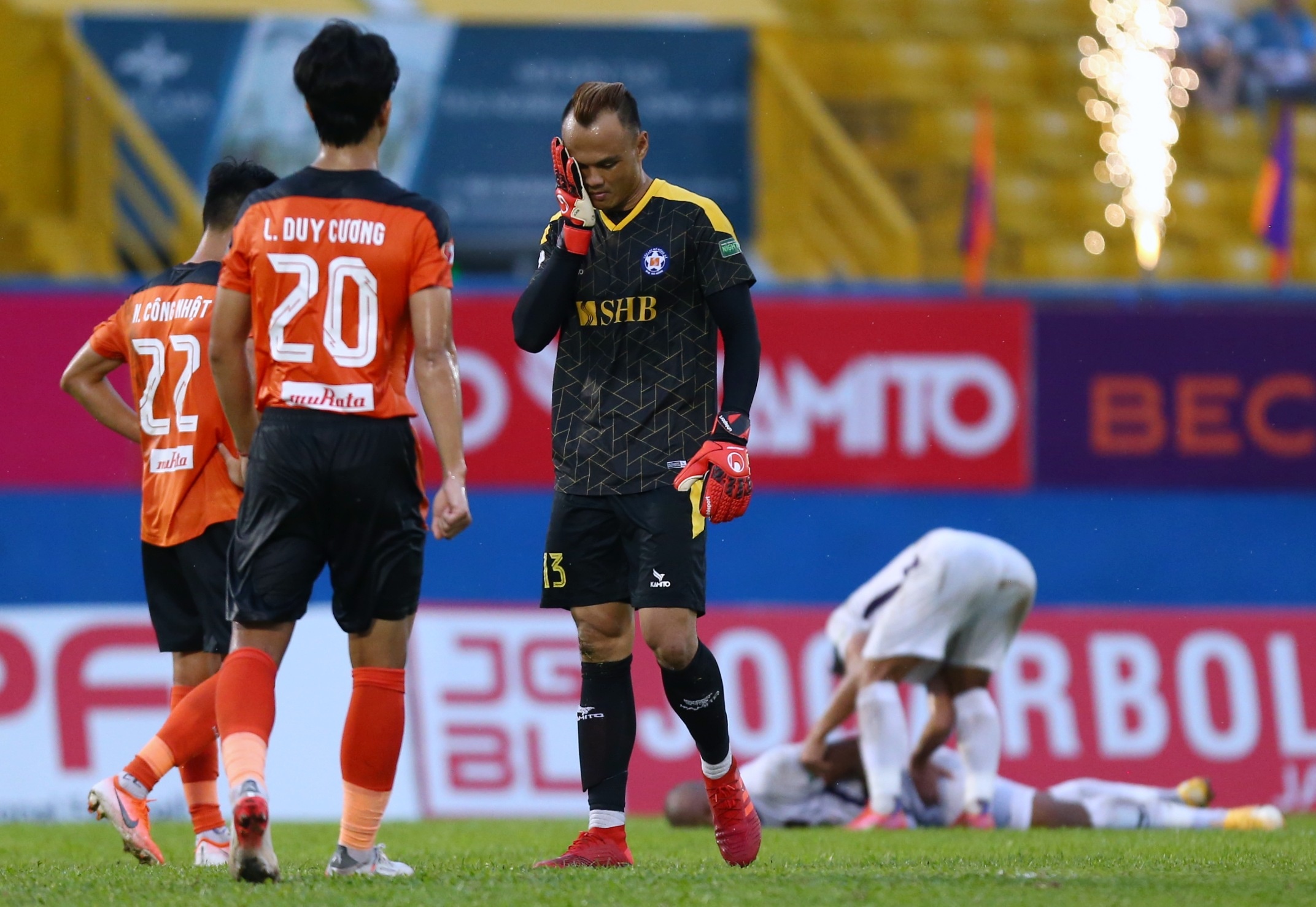 thu mon thanh binh gay chan anh 1