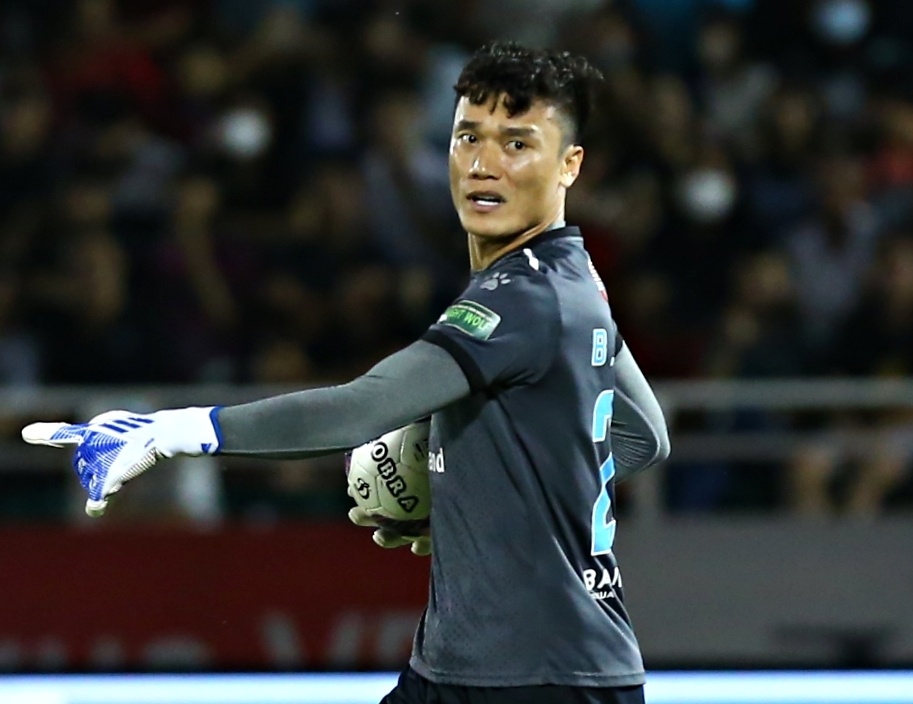 Bui Tien Dung no luc khac phuc sai lam truoc HAGL hinh anh