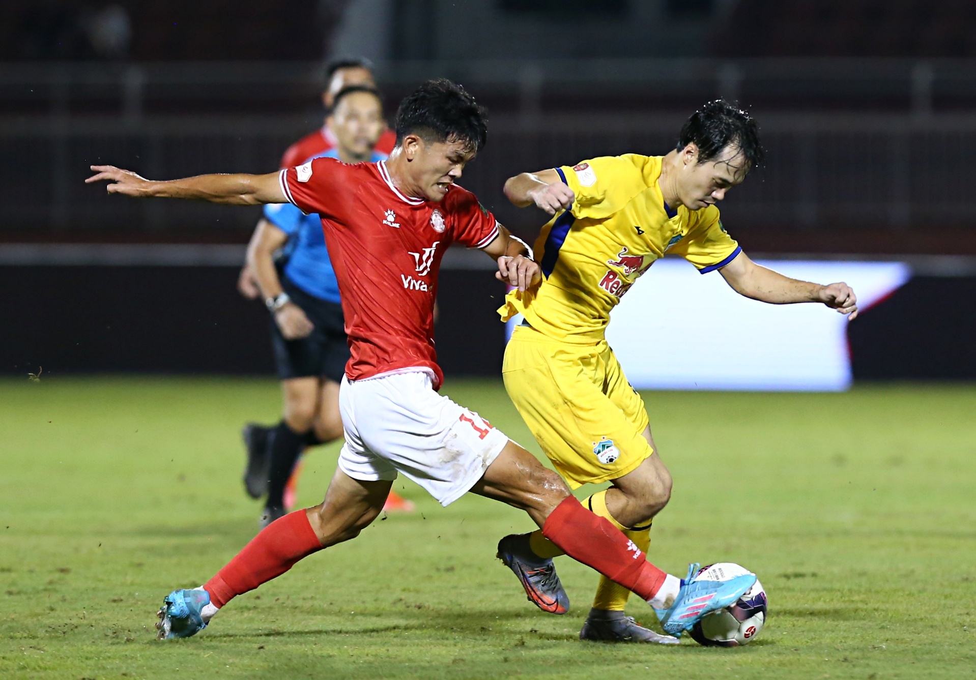 Bui Tien Dung sai lam truoc HAGL anh 4