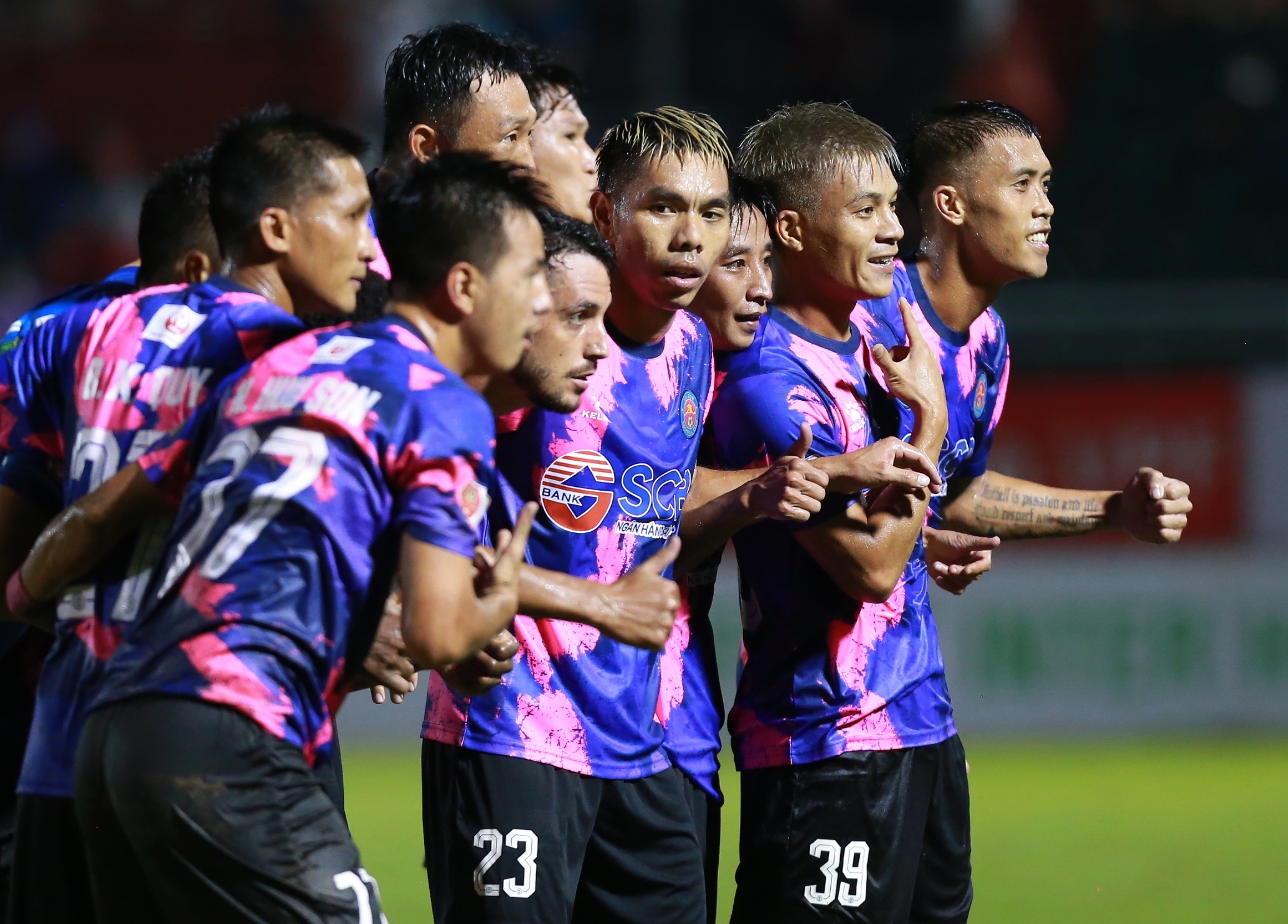 clb sai gon 5 sai lam ca nhan anh 2