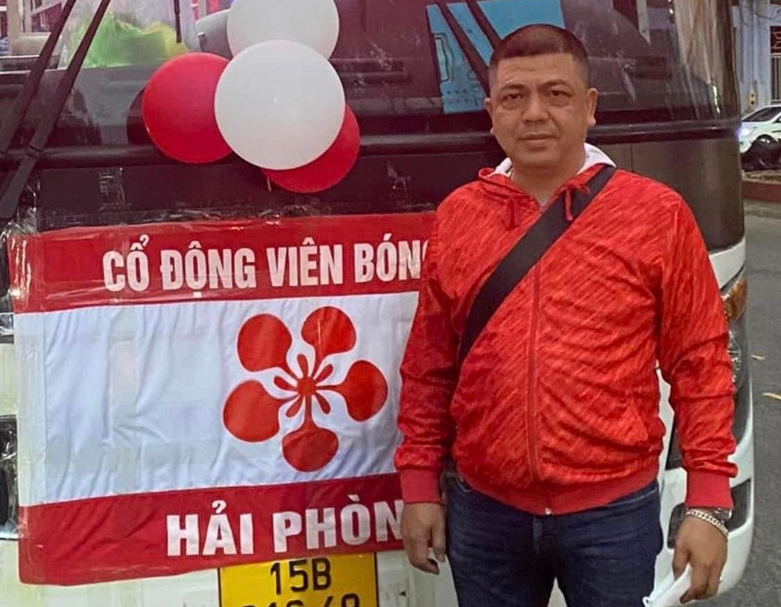 CDV tan cong trong tai FIFA tung co tien an nam 2012 hinh anh