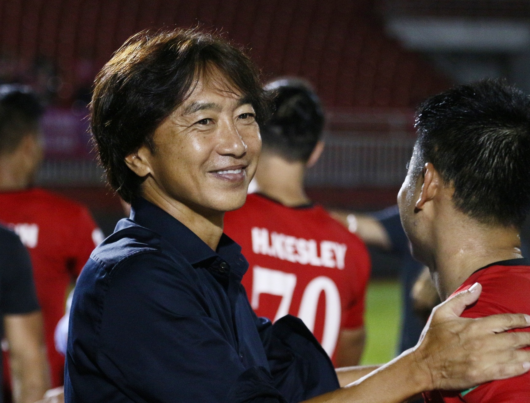 CLB Binh Duong tinh moi HLV Miura hinh anh