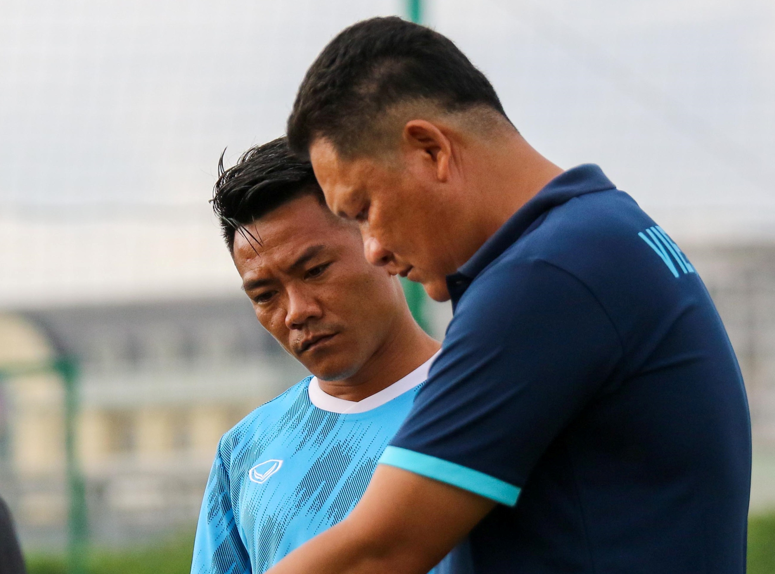 Cuu HLV HAGL dua U16 Viet Nam du giai DNA hinh anh