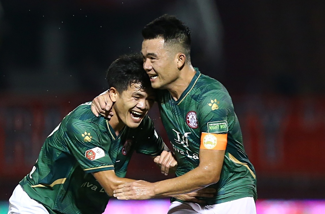 Ngoai binh giup CLB TP.HCM nhan 800 trieu dong hinh anh