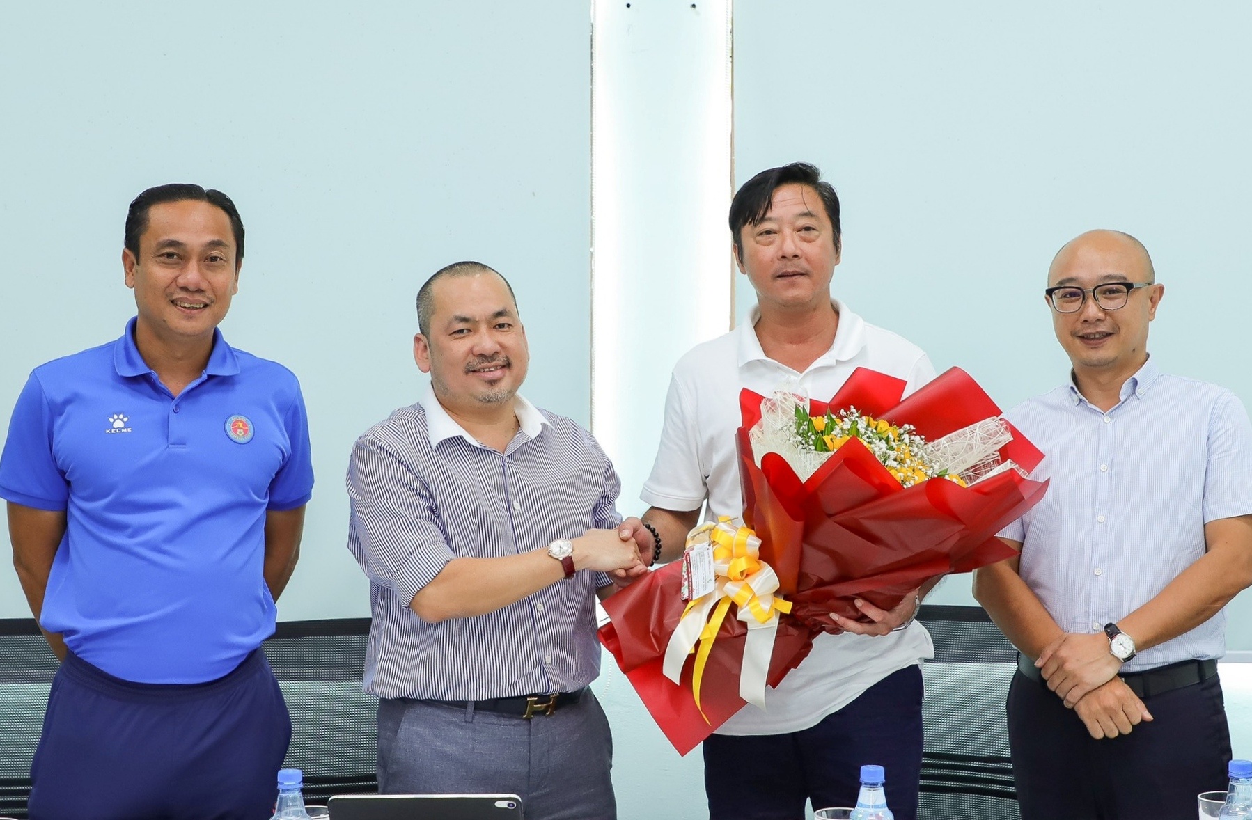 Le Huynh Duc va canh bac sau 13 nam anh 1