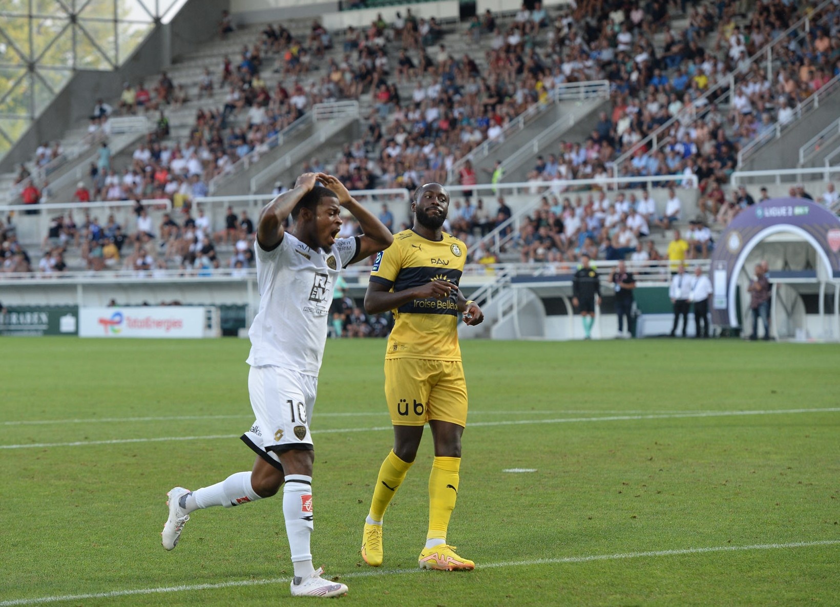 quang hai vo le trong lan dau da chinh anh 6