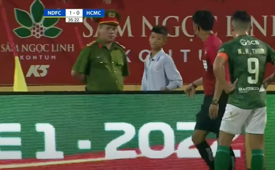 hlv minh chien len an cau be nhat bong anh 1