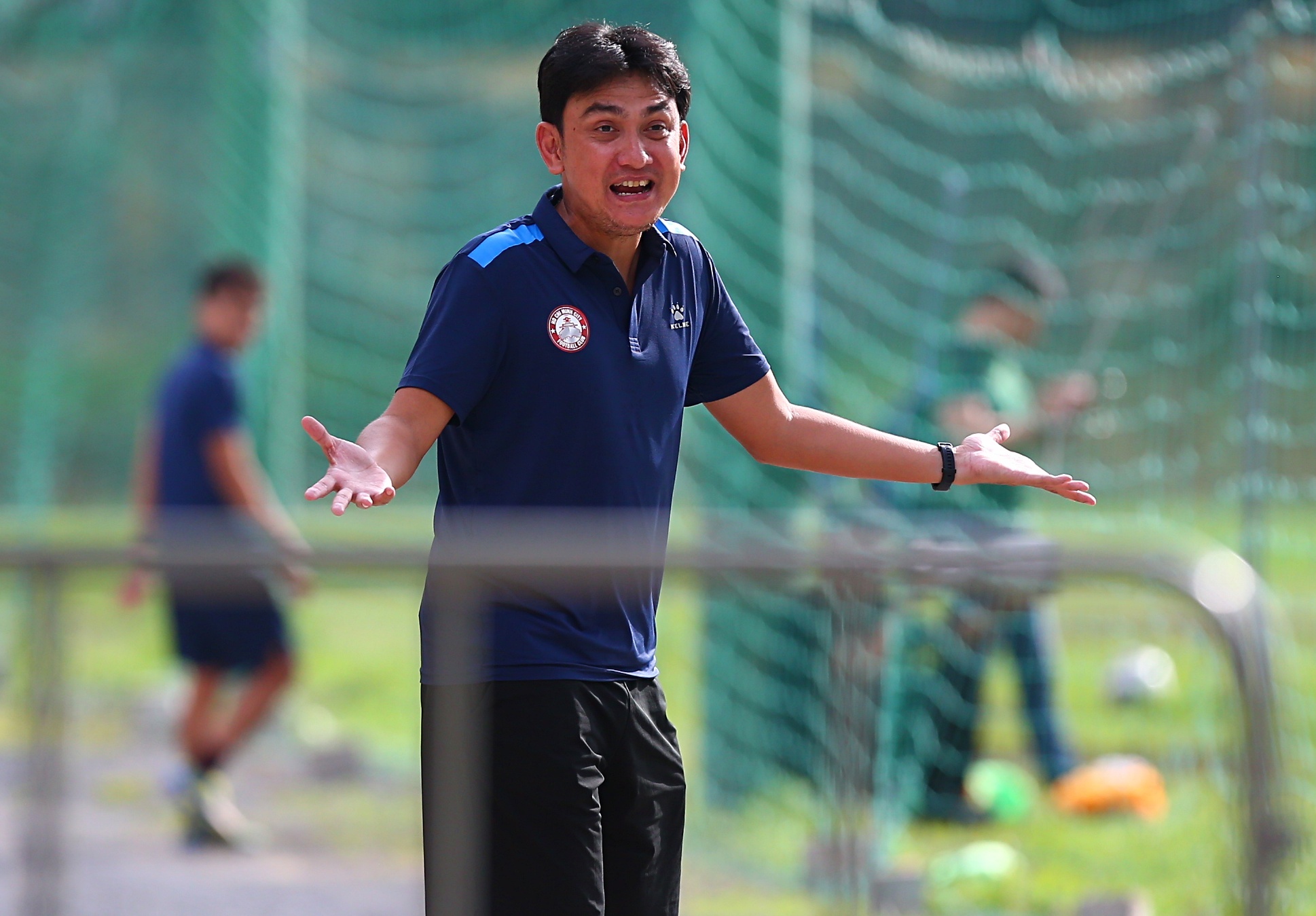 lee nguyen tap kin khi tro lai v.league anh 10