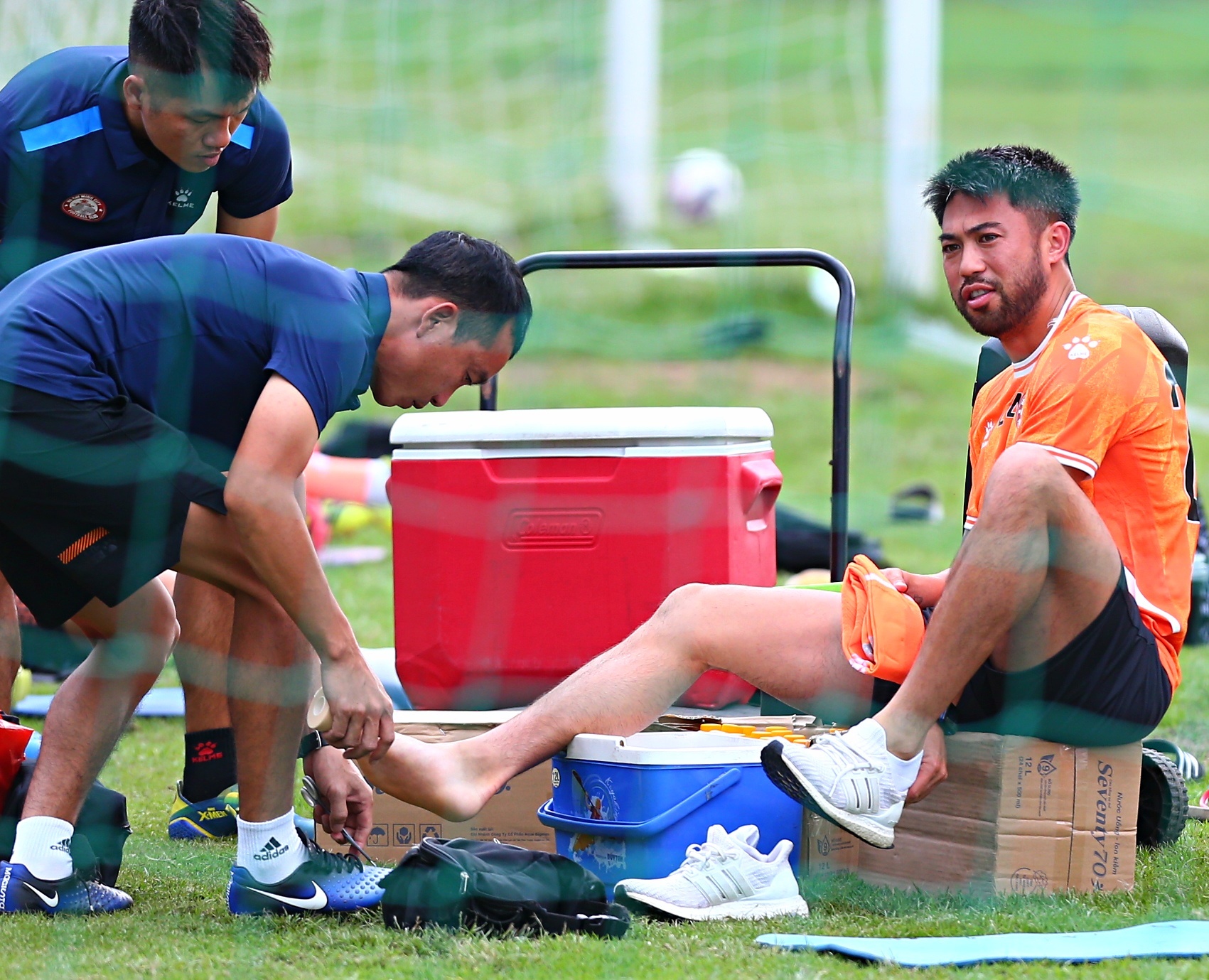 lee nguyen tap kin khi tro lai v.league anh 5