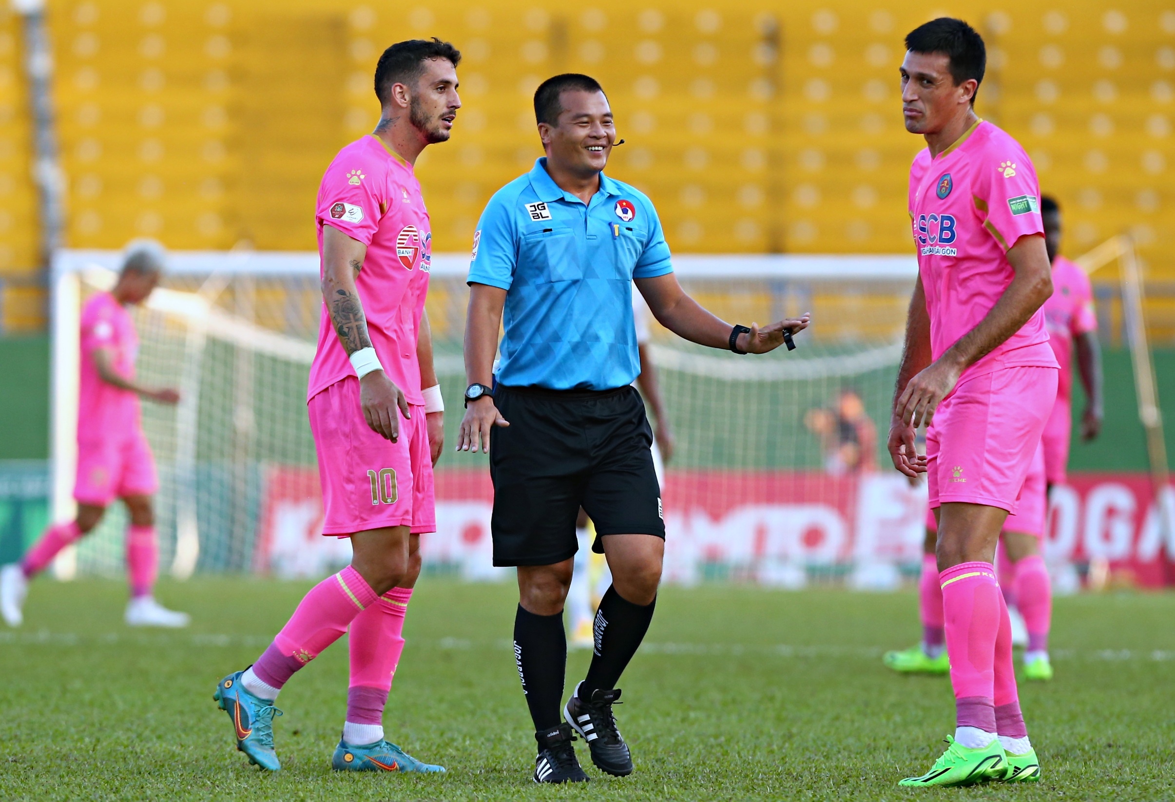 le huynh duc thay doi sai gon anh 2