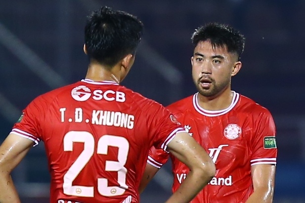 Bi kich bong da TP.HCM duoi day V.League hinh anh