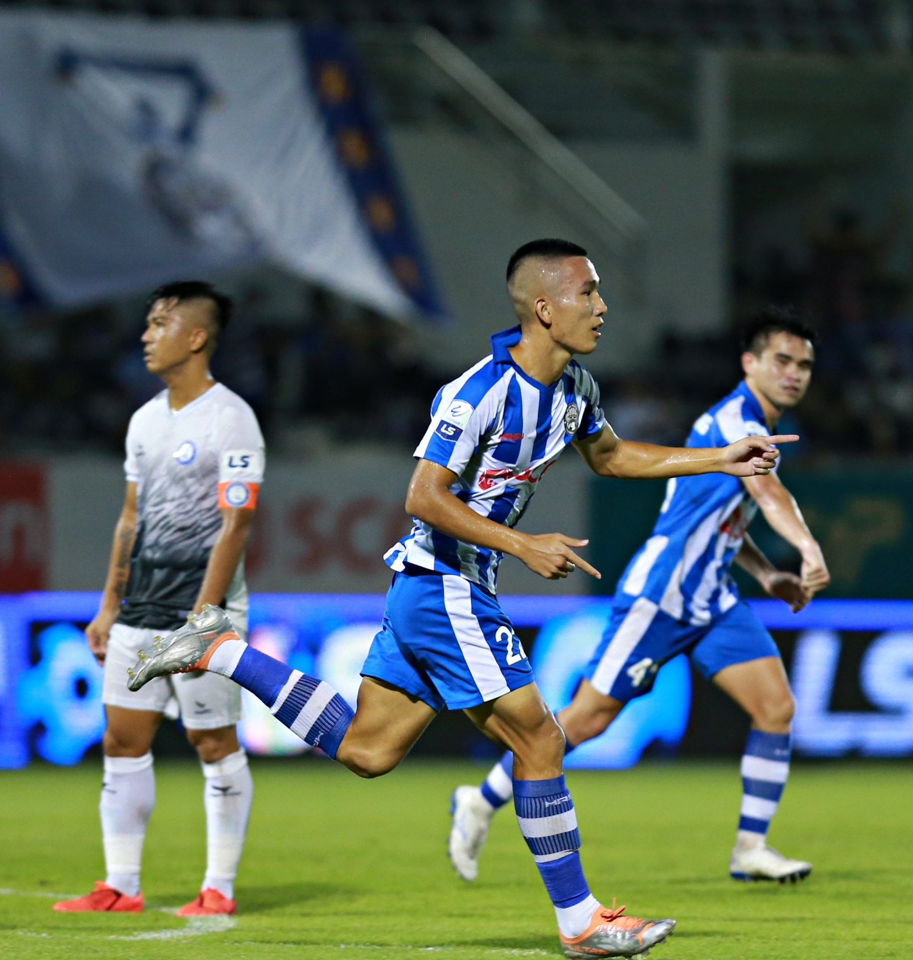 khanh hoa v.league anh 6