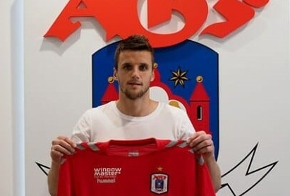 CLB Nam Dinh den 1,4 ty dong cho thu mon ngoai hinh anh