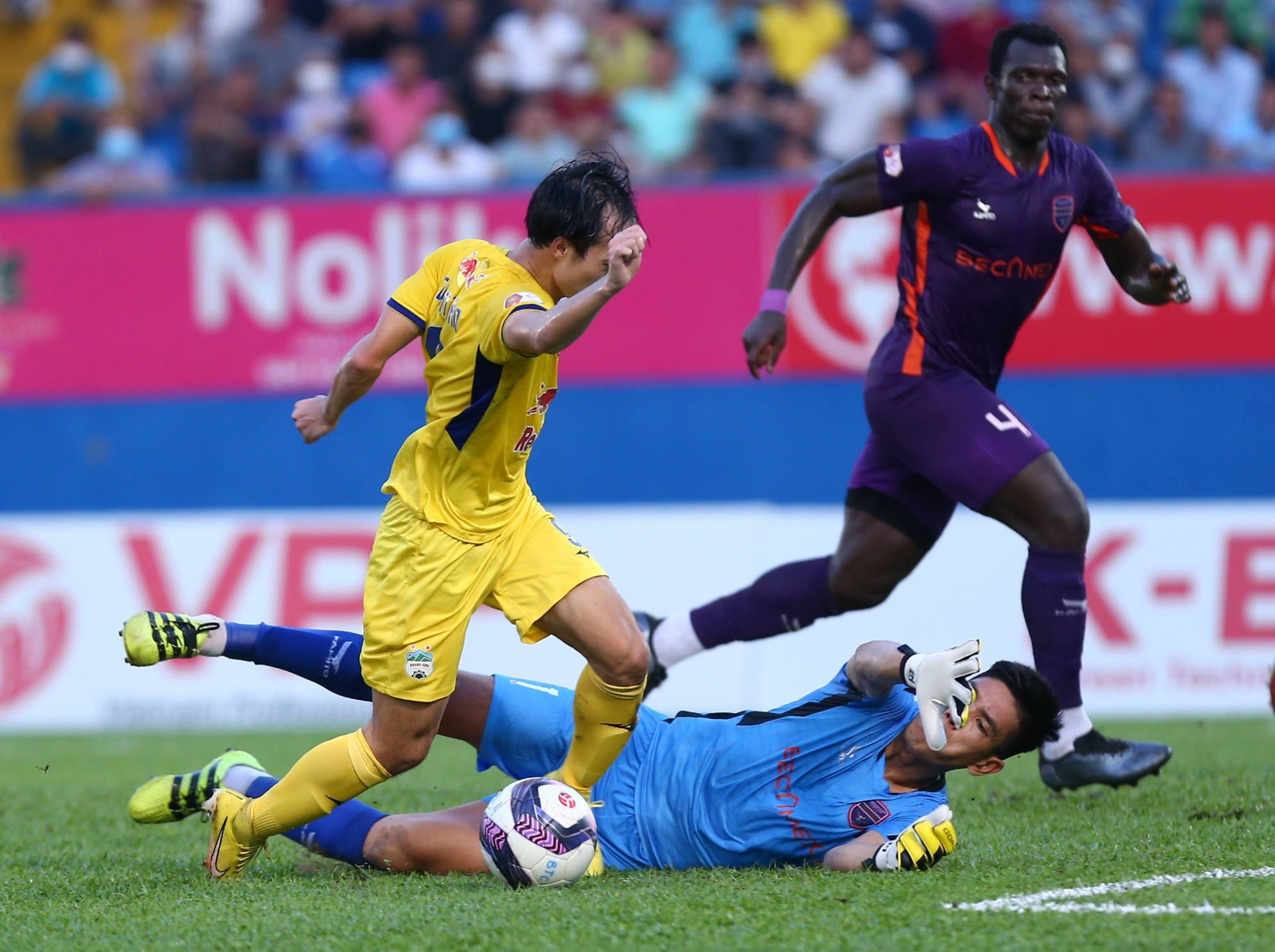 van toan phat den anh 1