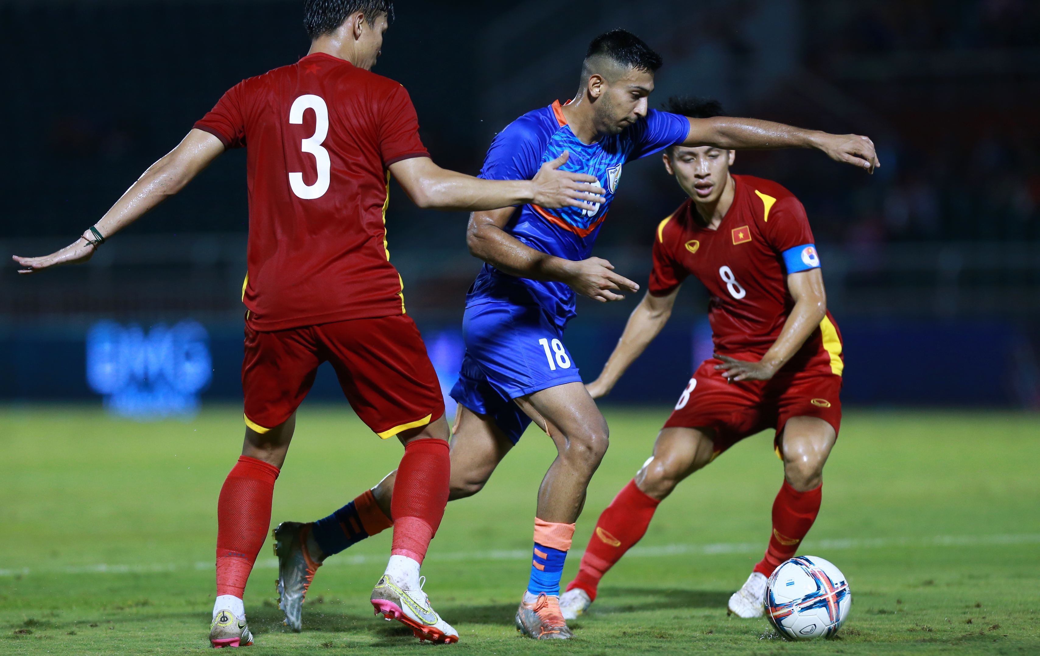 cau thu an do anh 10