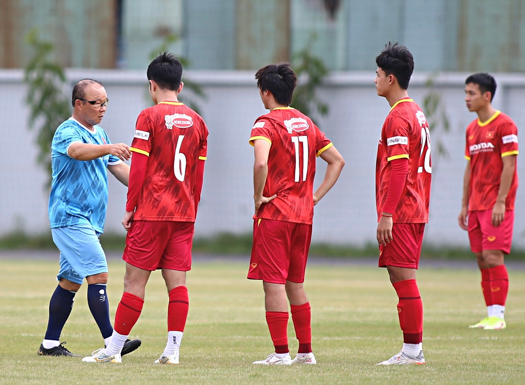 xuan truong mac covid-19 anh 1