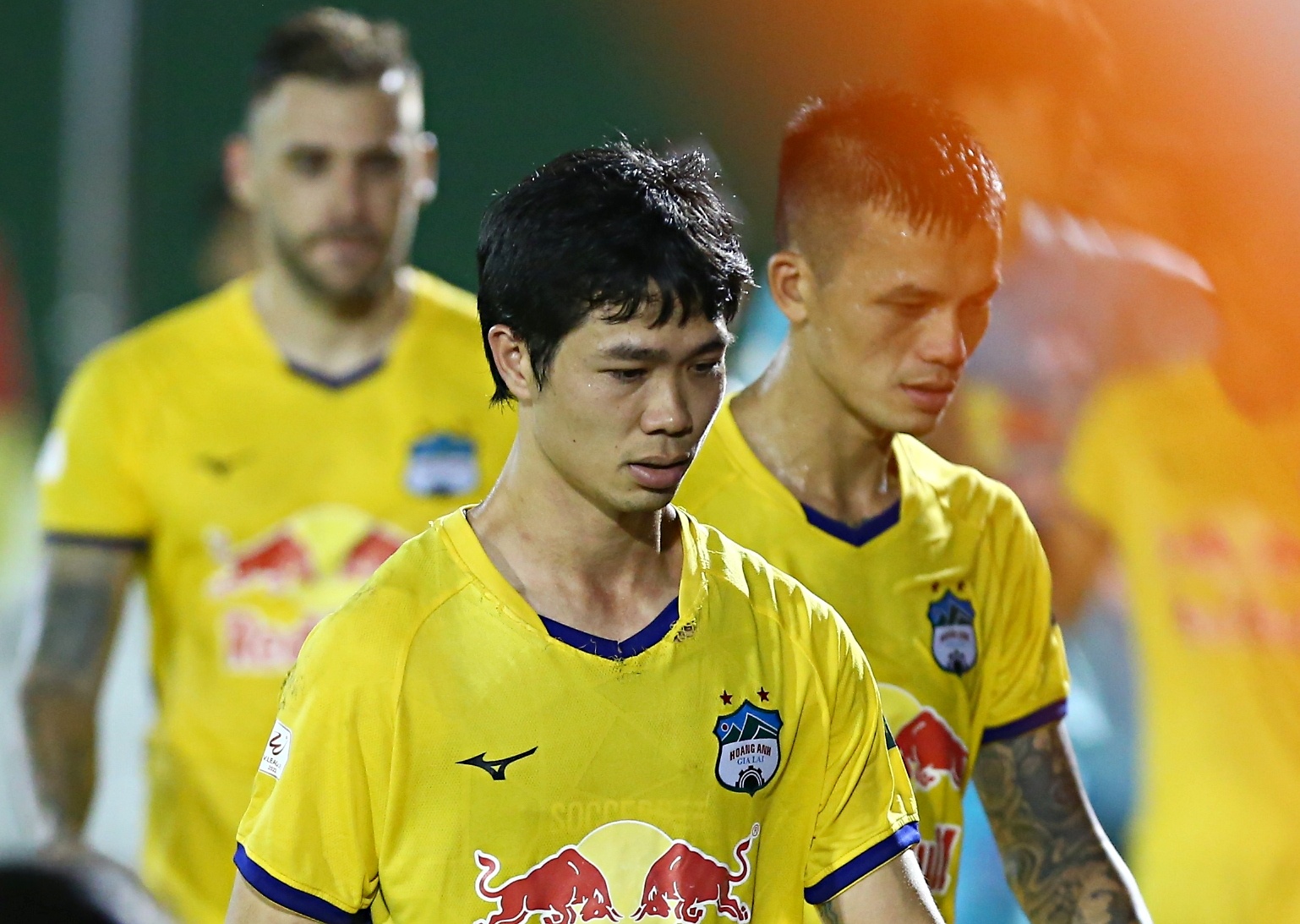 HAGL bi phat truoc vong 18 V.League hinh anh