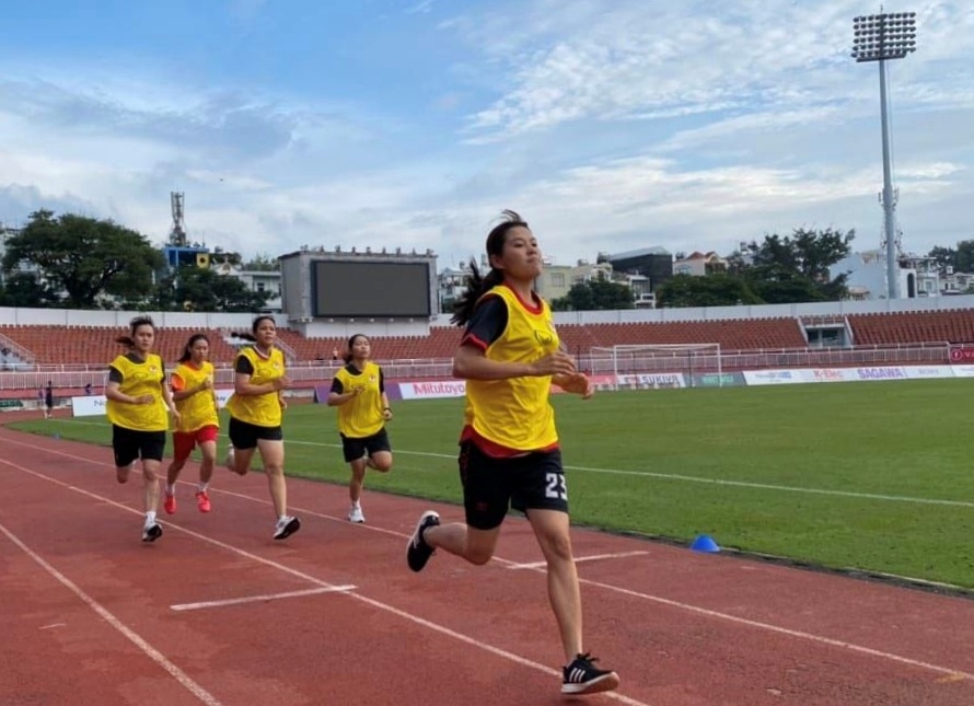 Nu cau thu chuyen huong lam trong tai hinh anh