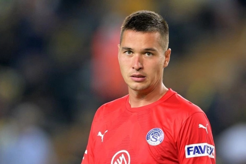 Kich ban cho doi cua Filip Nguyen di tiep o cup chau Au hinh anh