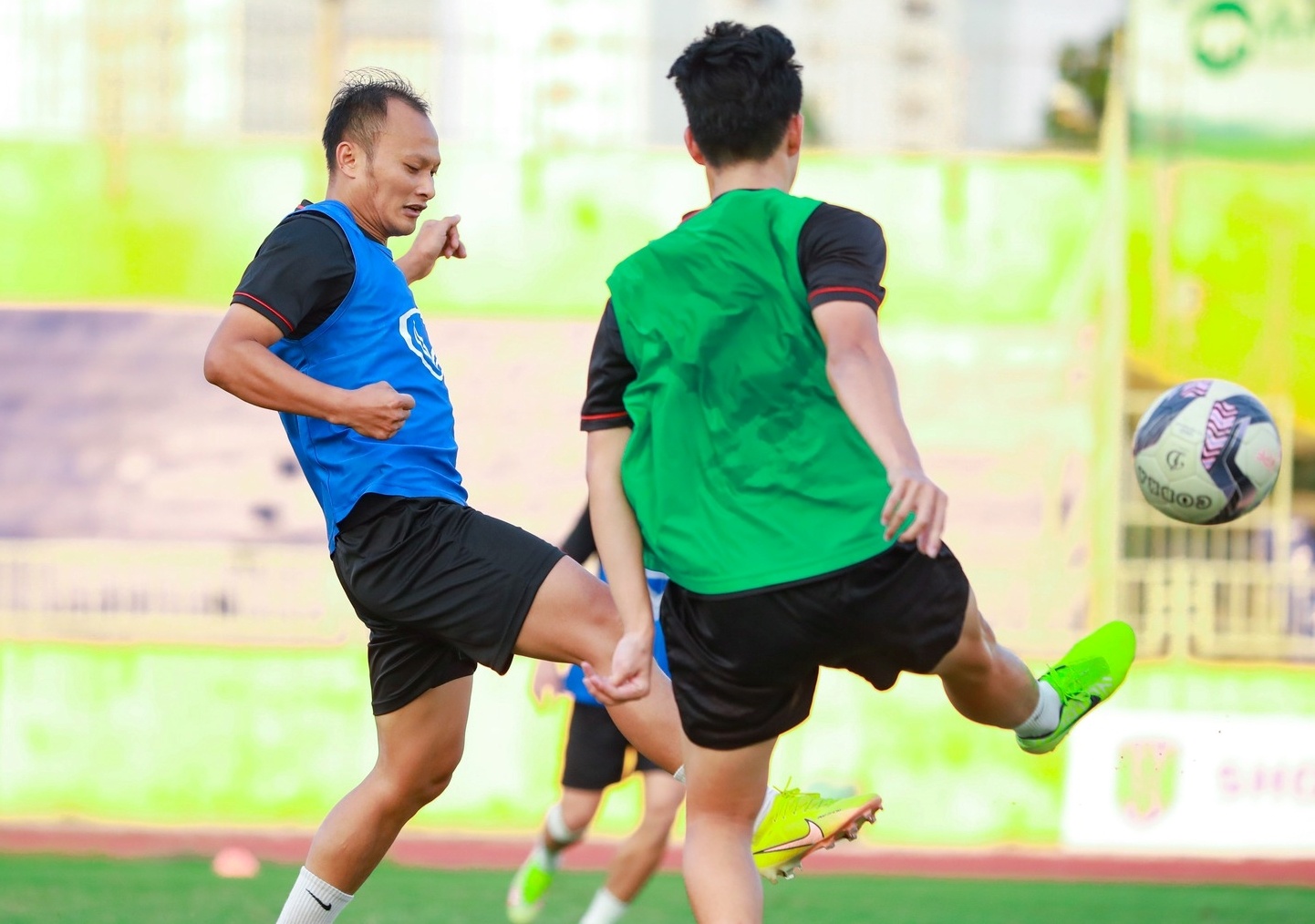 trong hoang tro lai anh 1