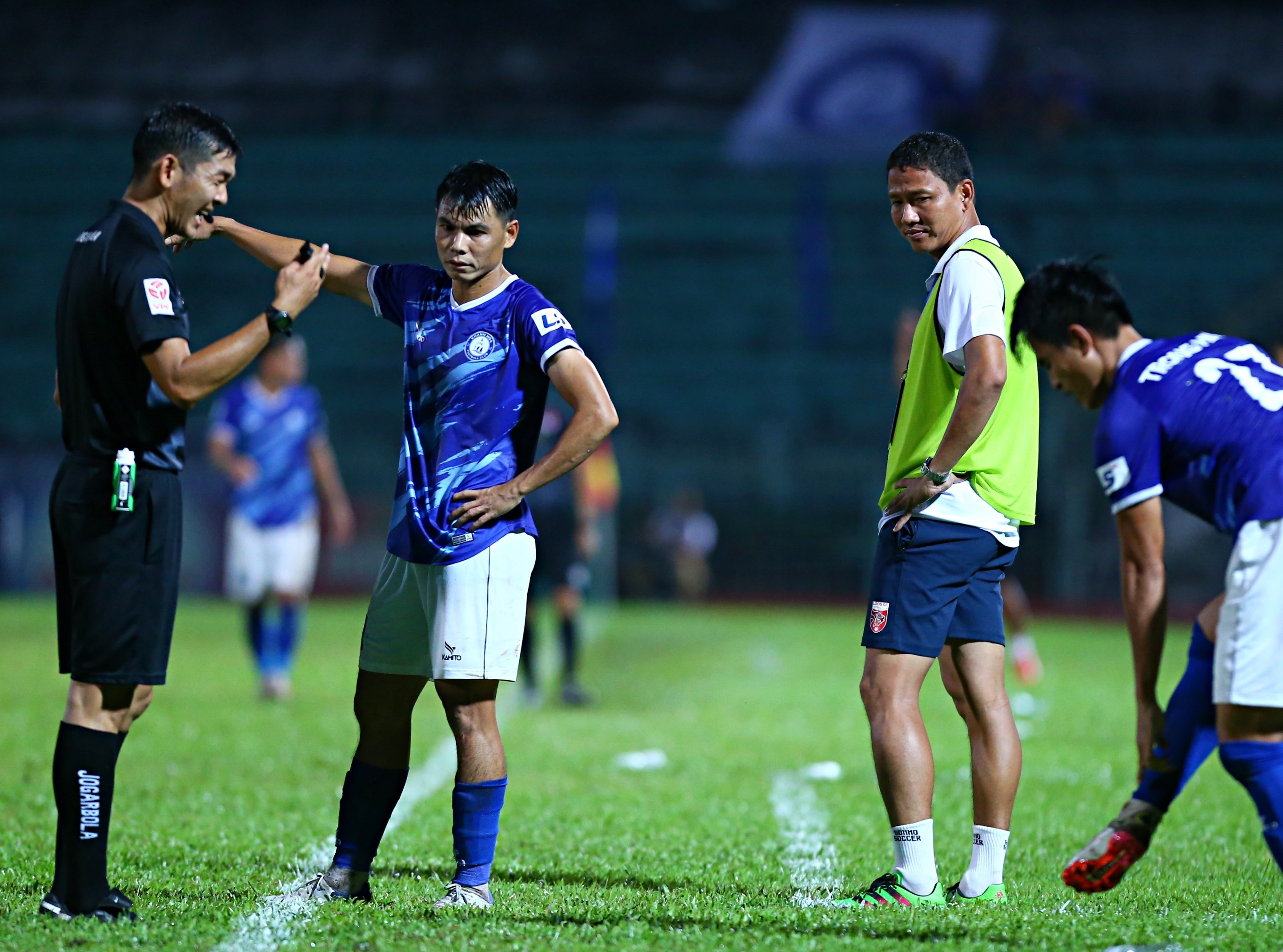 cand thang hang v.league anh 8