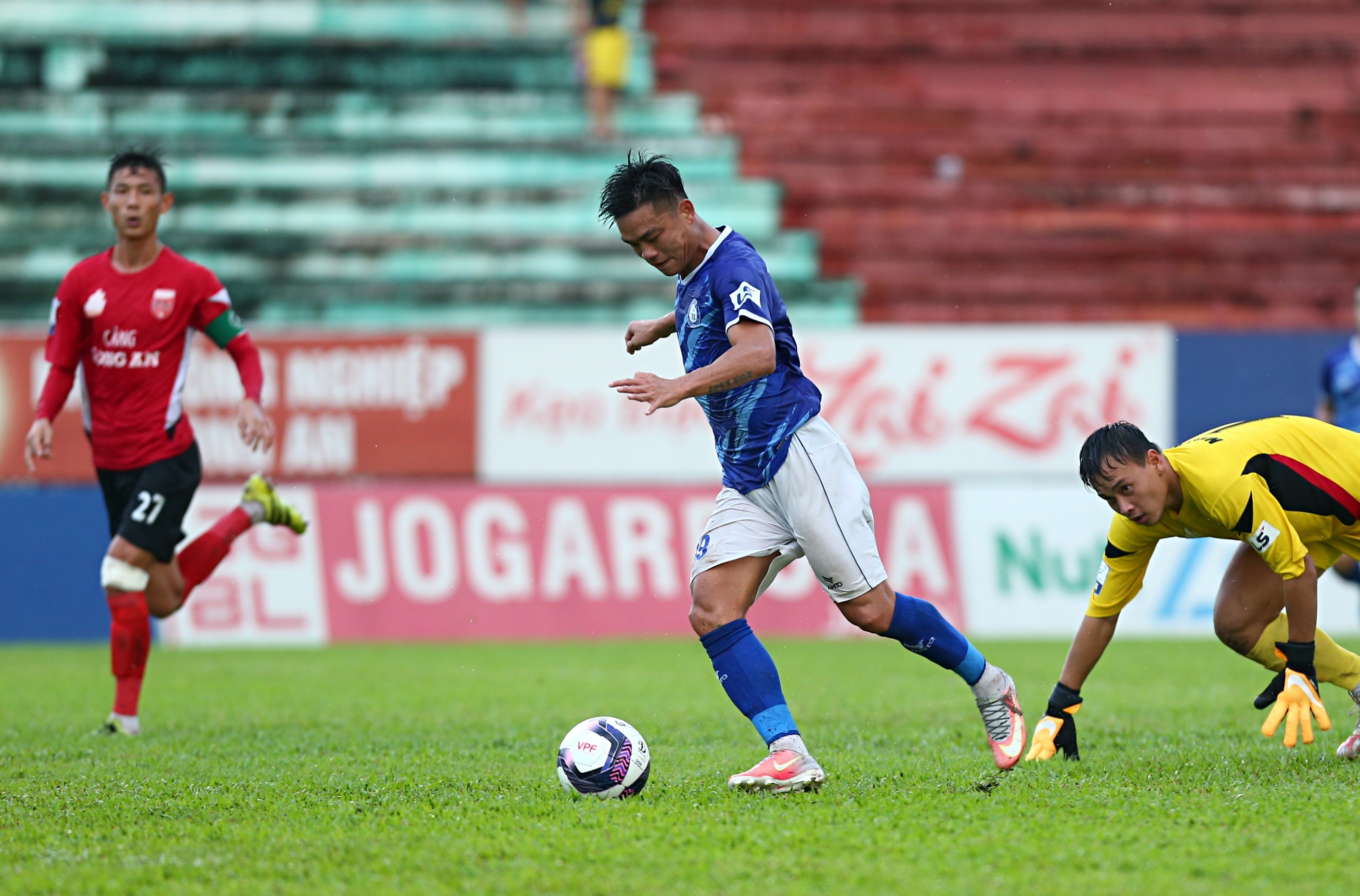 cand thang hang v.league anh 1