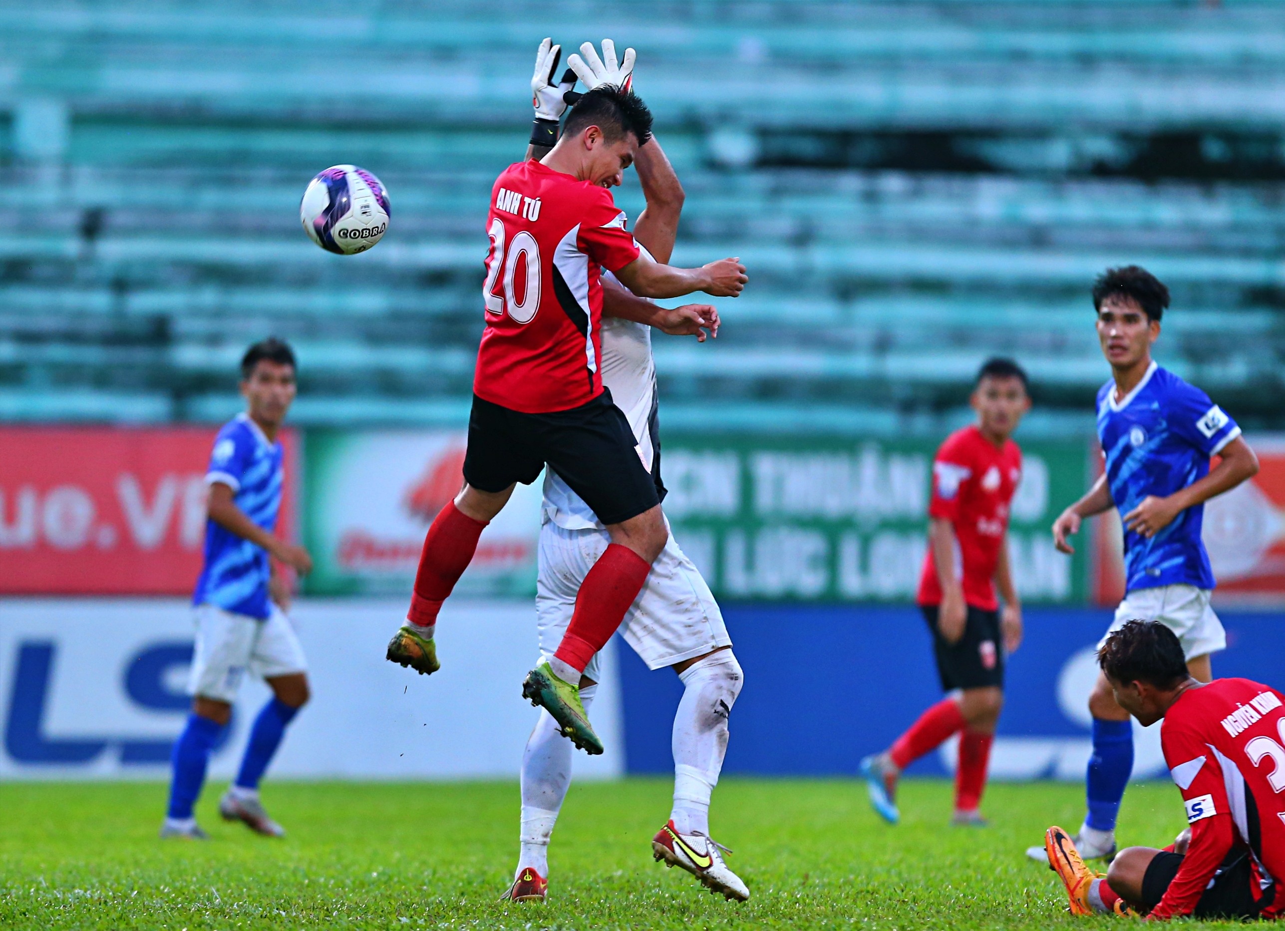 cand thang hang v.league anh 6