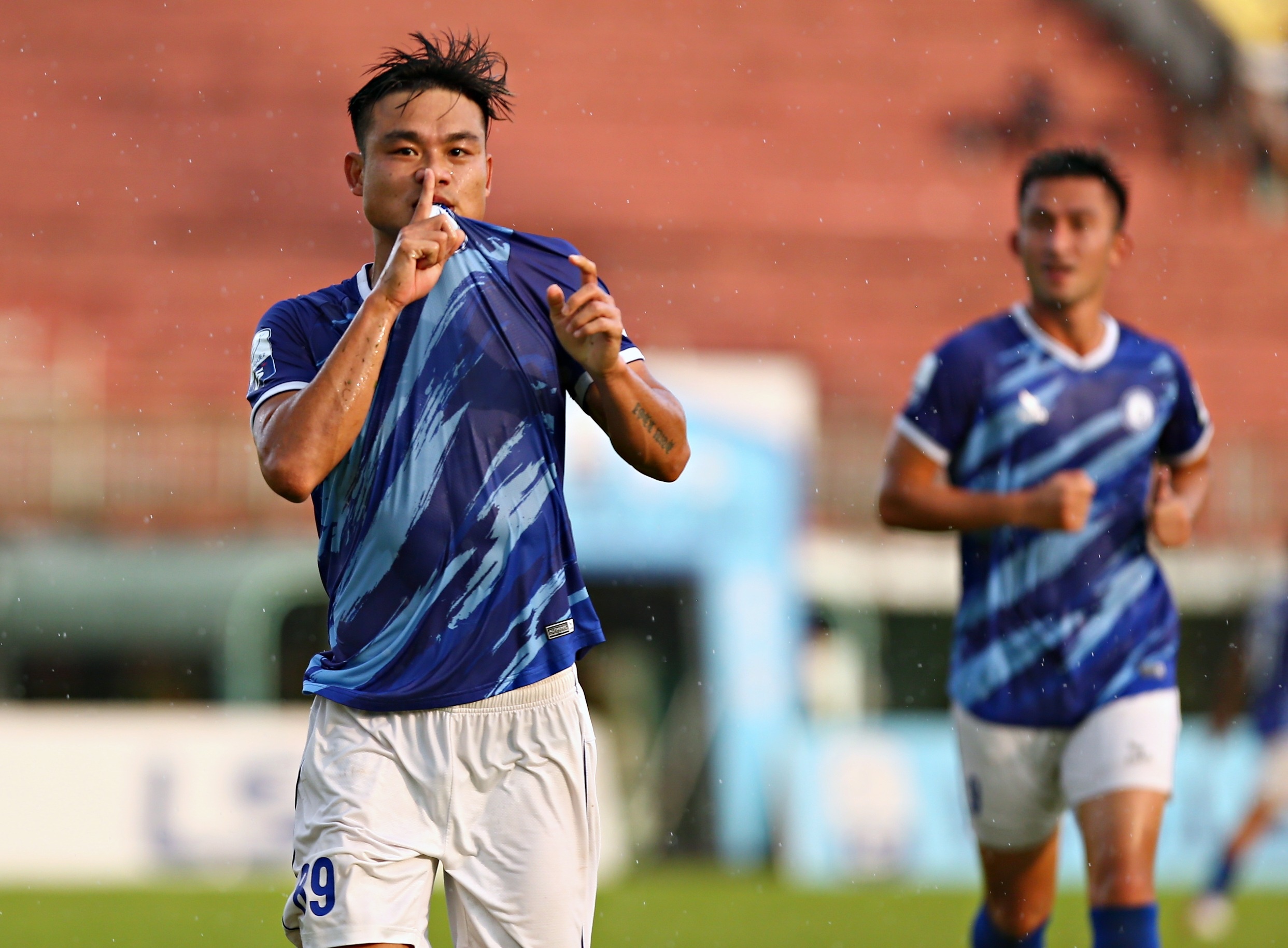 CLB Khanh Hoa treo thuong 3 ty cho chuc vo dich hinh anh