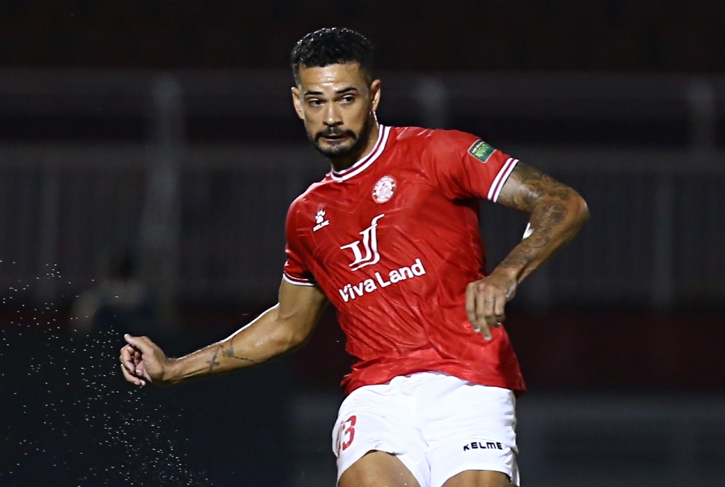 Ngoai binh CLB TP.HCM ve Brazil chiu tang cha hinh anh