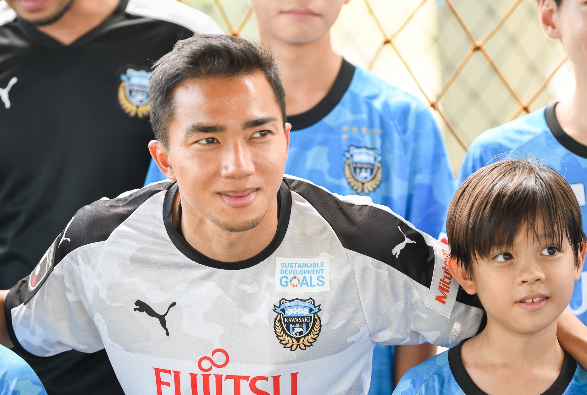 Chanathip khong sang Viet Nam da giao huu hinh anh