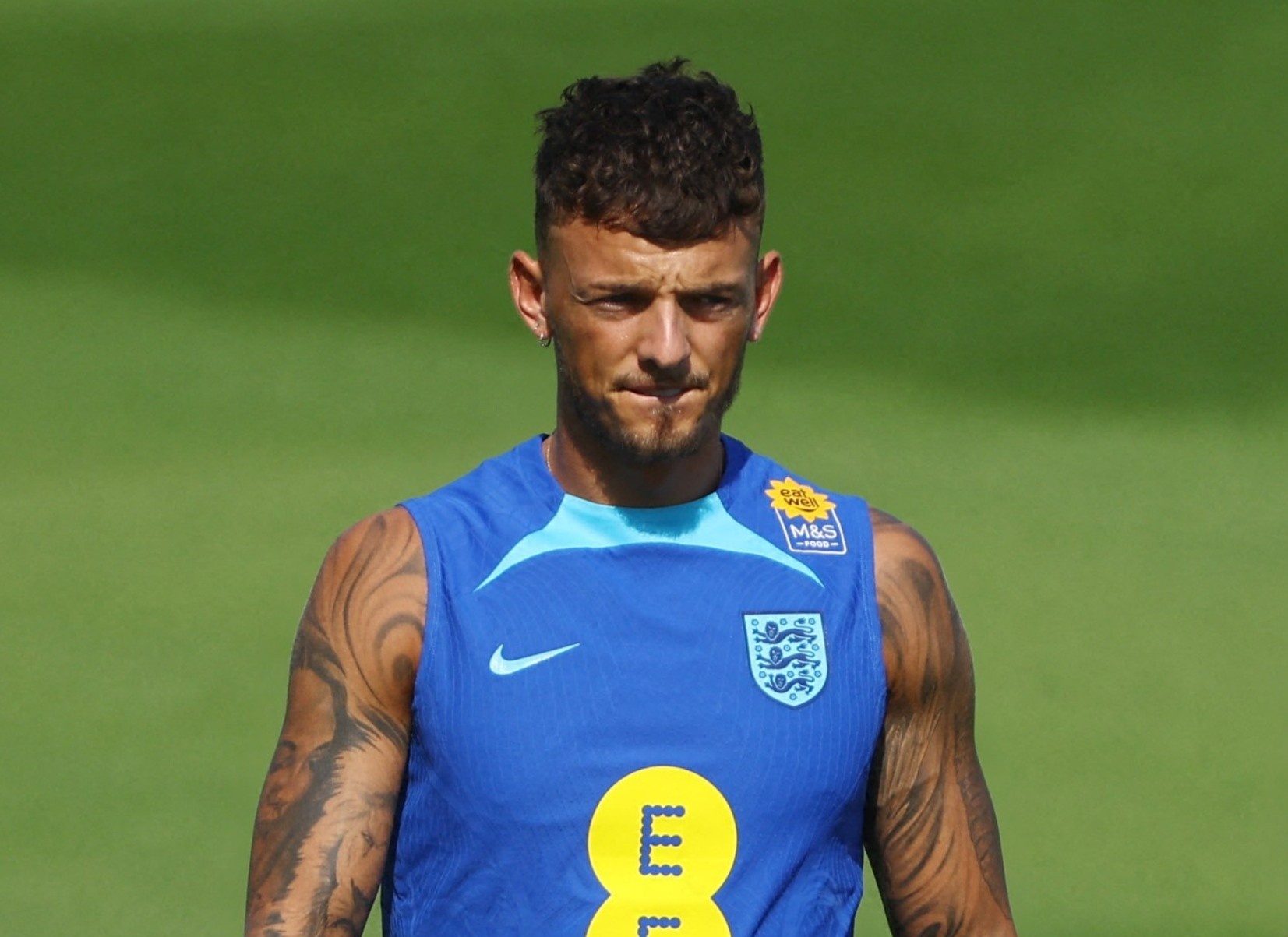 Dong thai cua Ben White sau khi roi tuyen Anh hinh anh