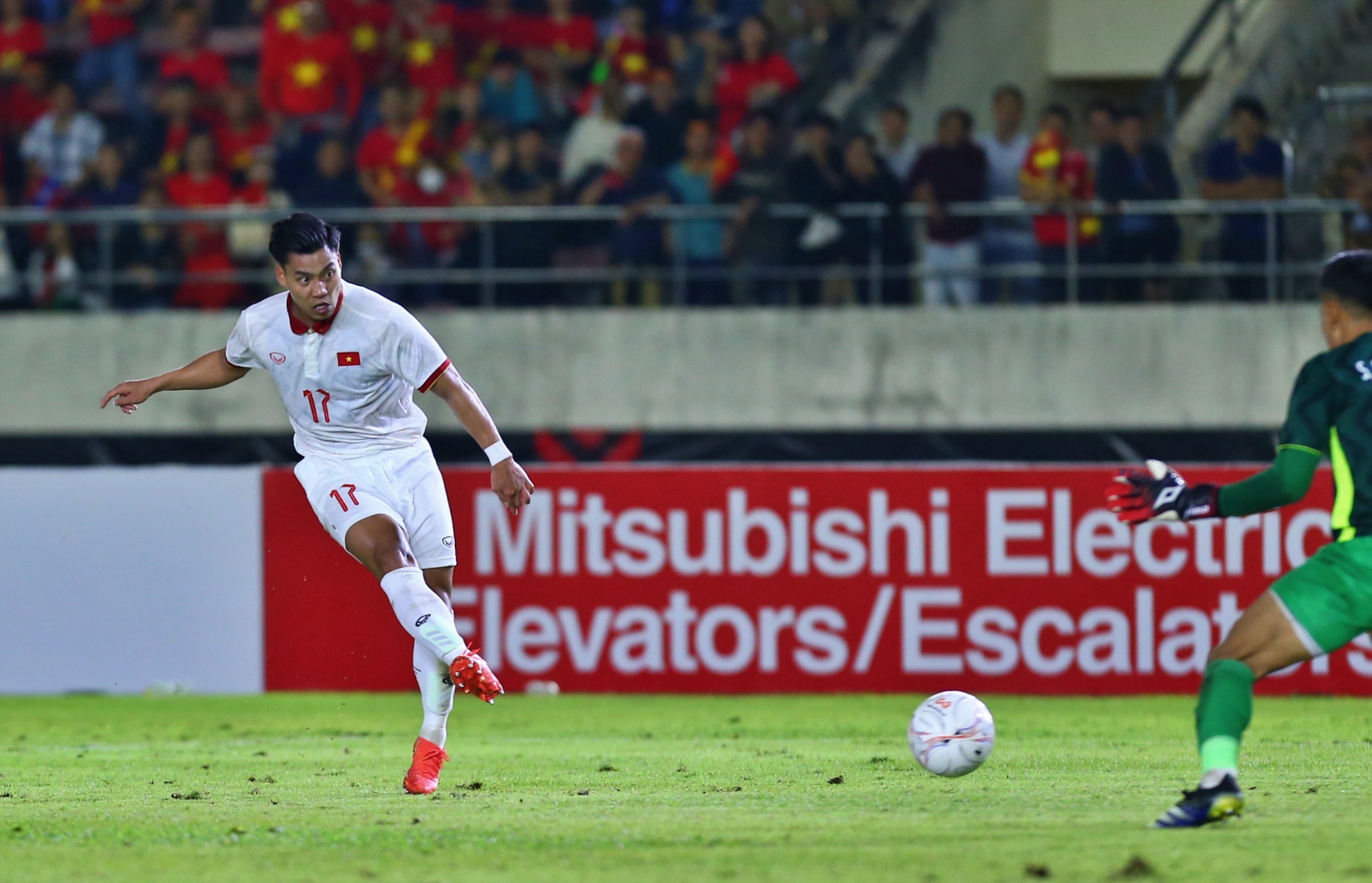 van thanh len troi anh 7