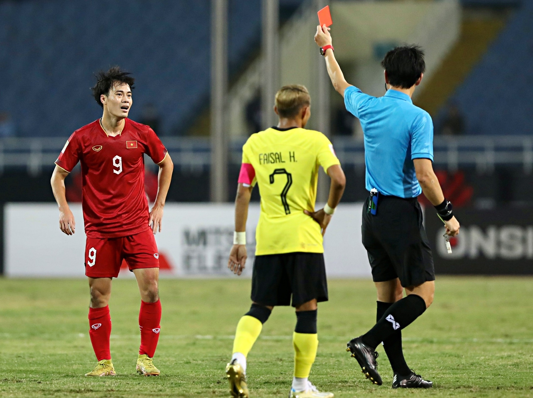 van toan the do anh 1