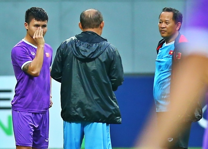 quang hai chan thuong anh 2