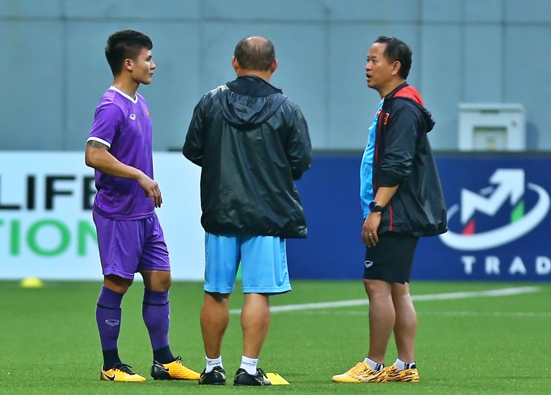 quang hai chan thuong anh 1