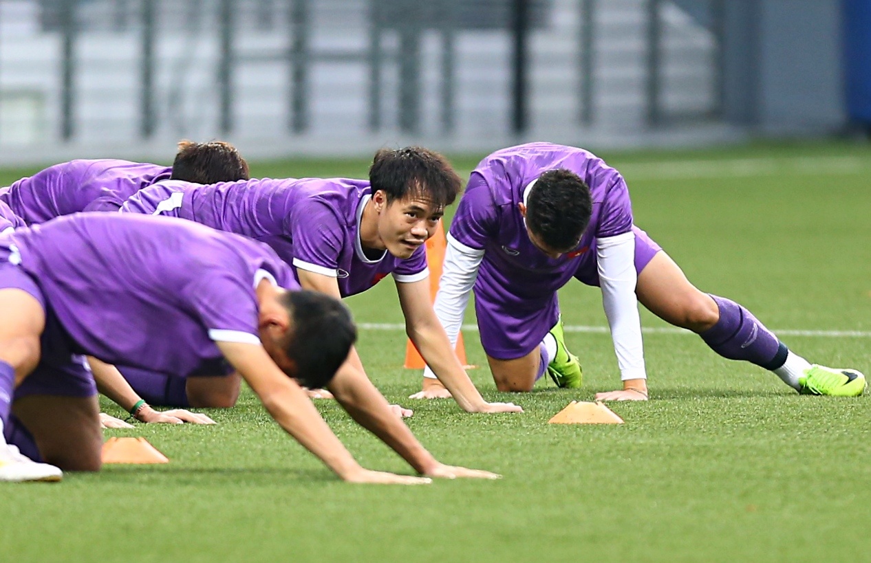 quang hai chan thuong anh 6