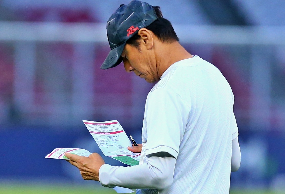 HLV Indonesia xem ky chien thuat dau Viet Nam hinh anh