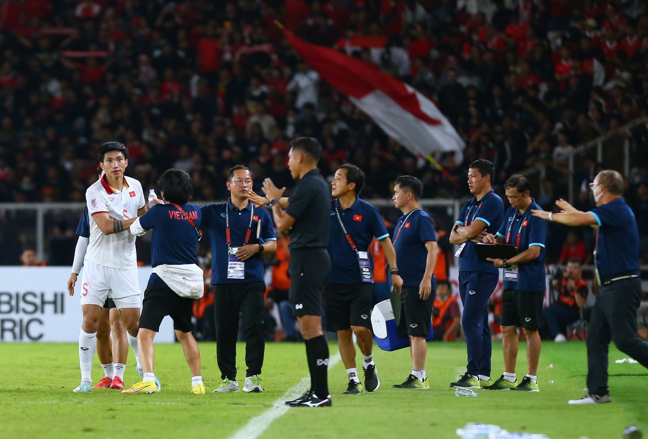 van hau trong tai anh 3