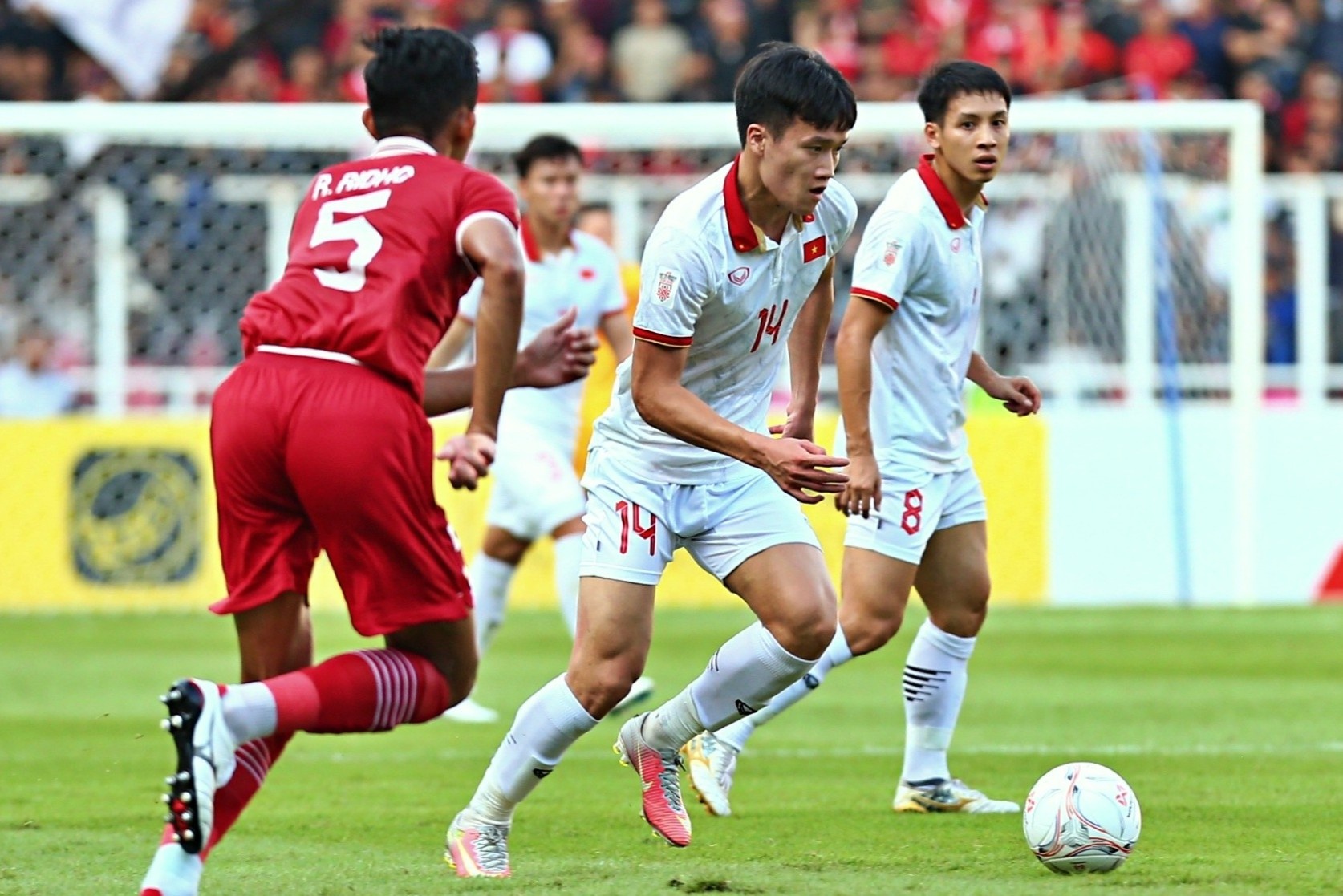 Tuyen Viet Nam tung doi hinh manh nhat dau Indonesia hinh anh