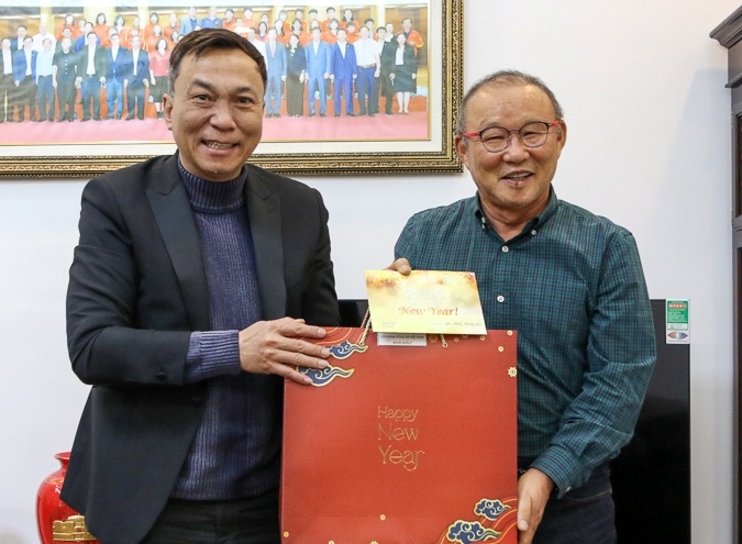 VFF chuc Tet HLV Park Hang-seo hinh anh