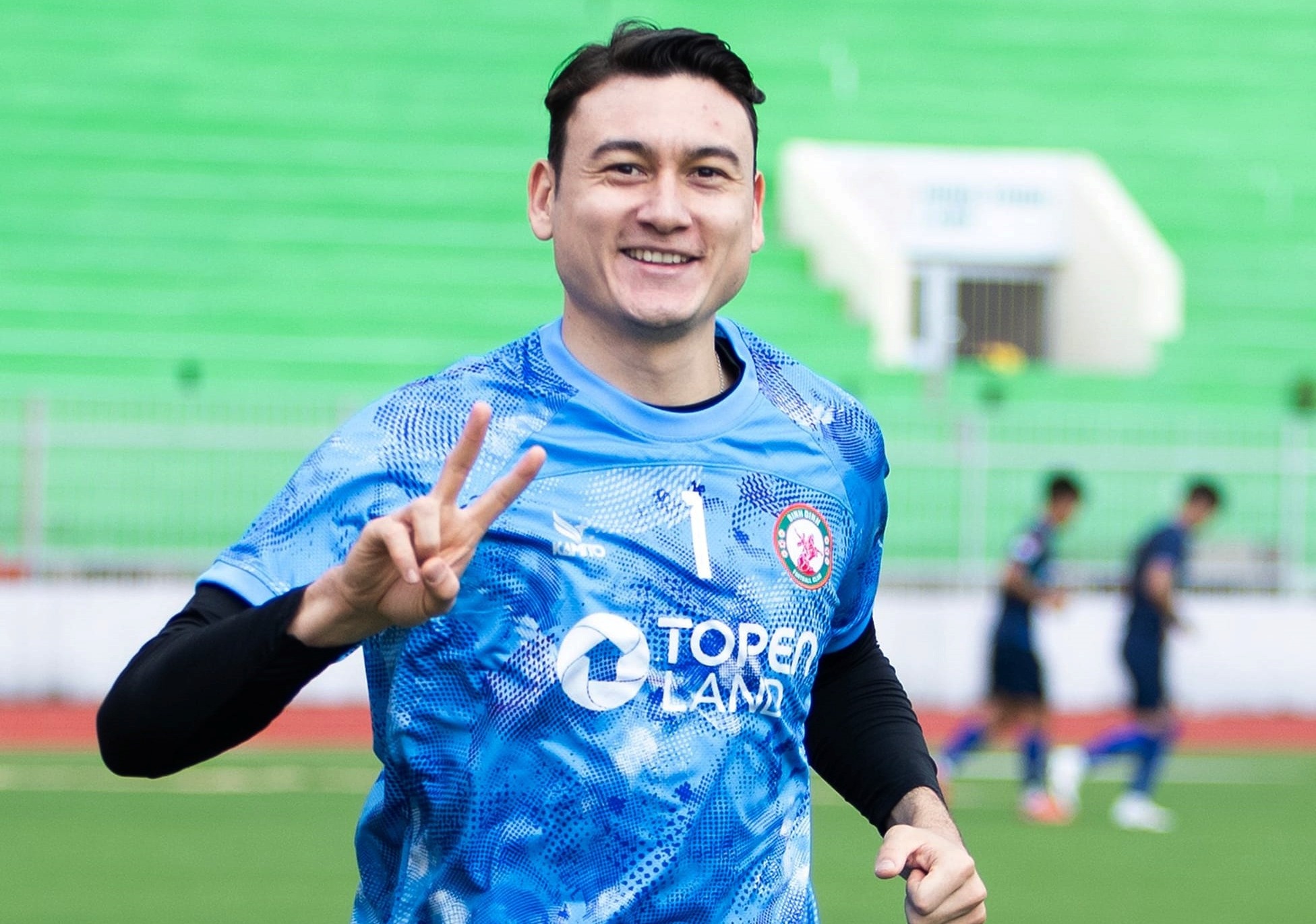 Van Lam lam doi truong CLB Binh Dinh hinh anh