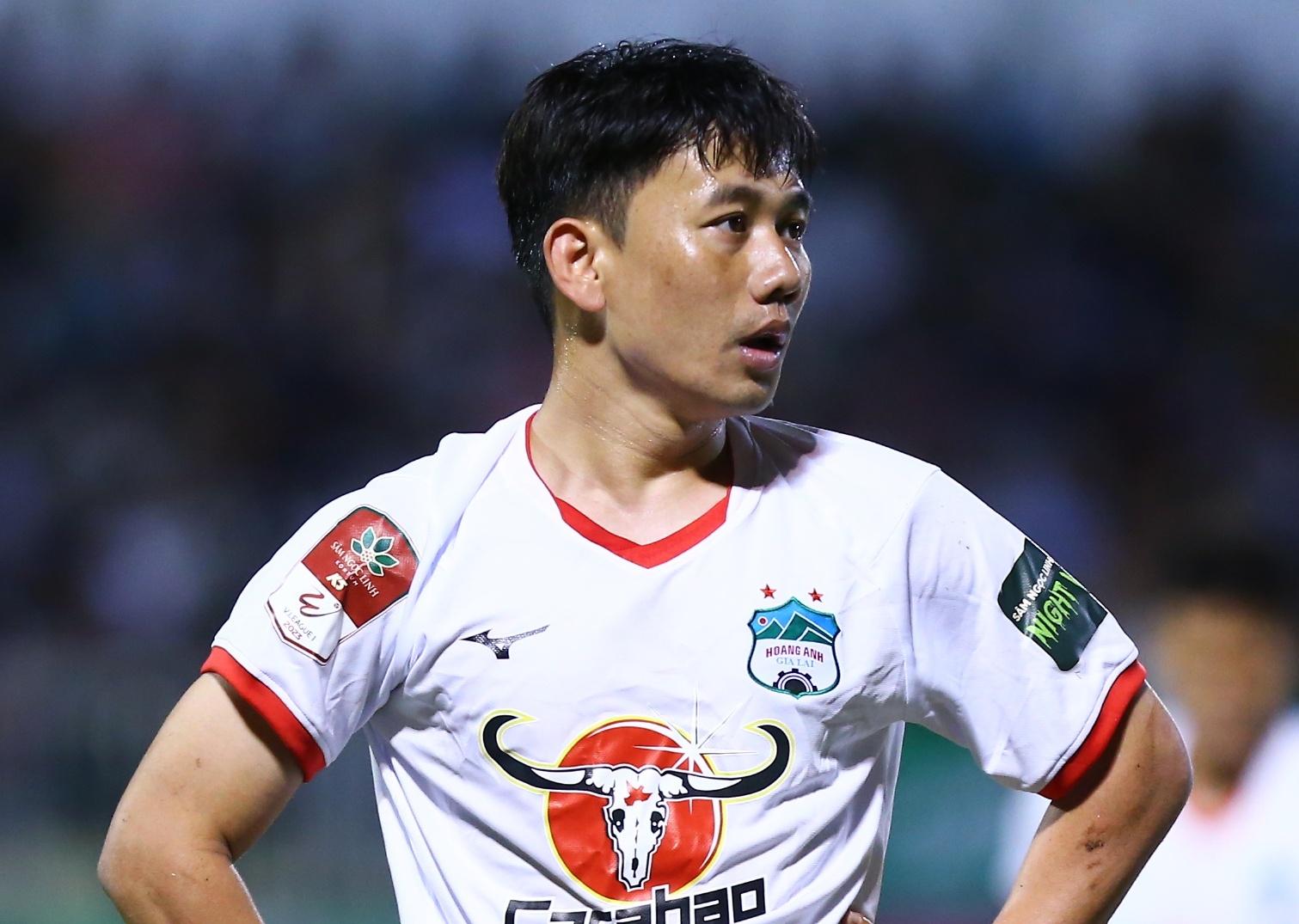 Kiatisuk san sang thay the Tuan Anh, Minh Vuong hinh anh