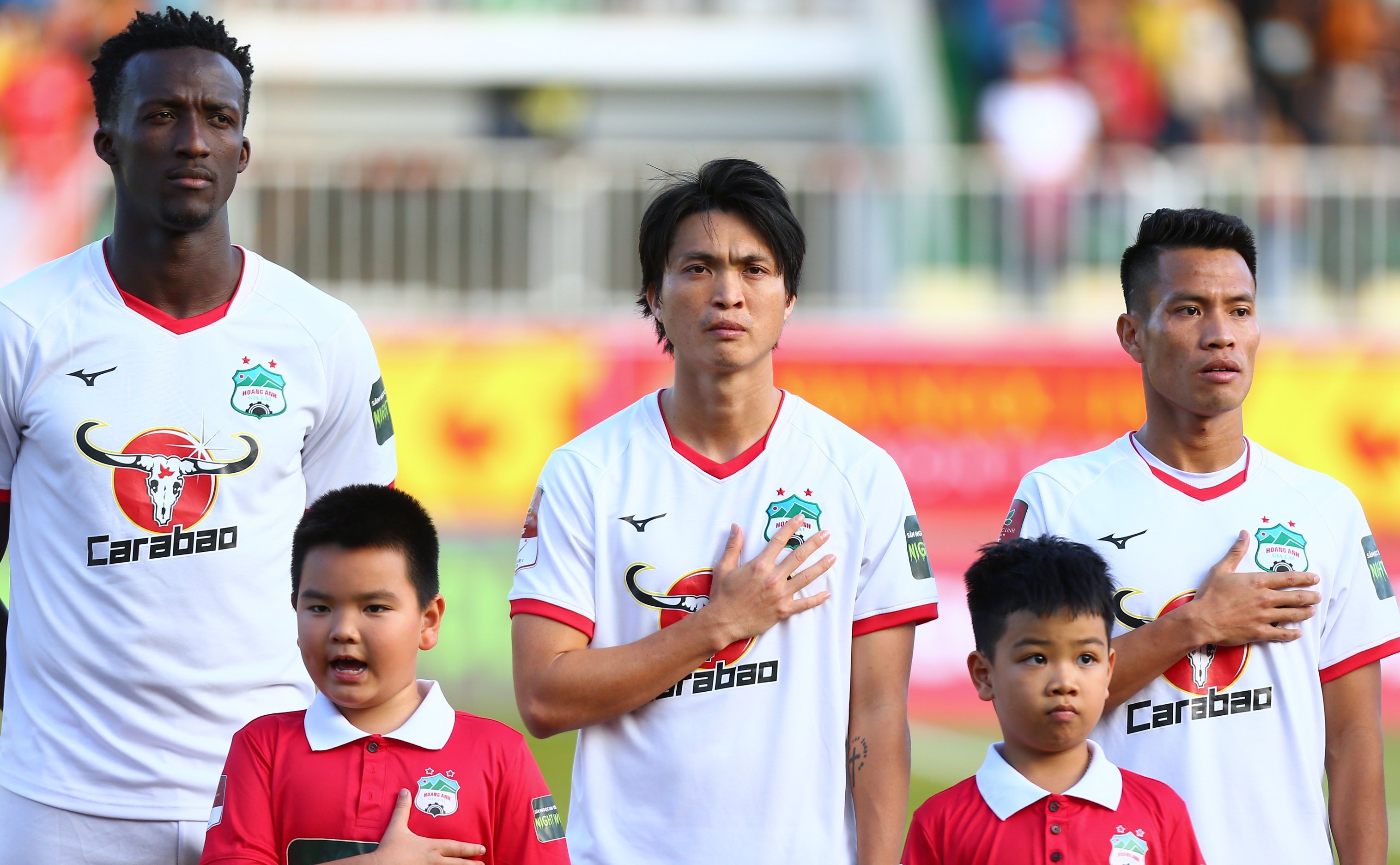 HAGL sap tro lai cuoc dua tru hang V.League hinh anh