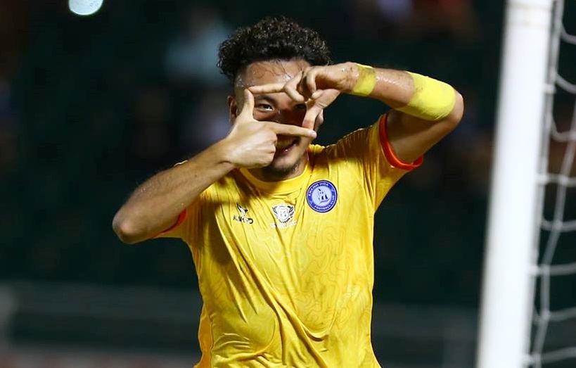 Viet kieu Phap toa sang o chien thang cua CLB Khanh Hoa hinh anh