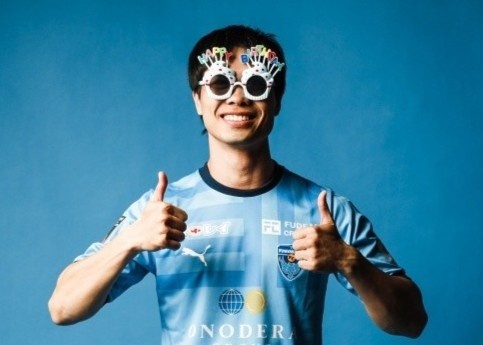 Cong Phuong dat chi tieu ghi 5 ban cho Yokohama mua nay hinh anh