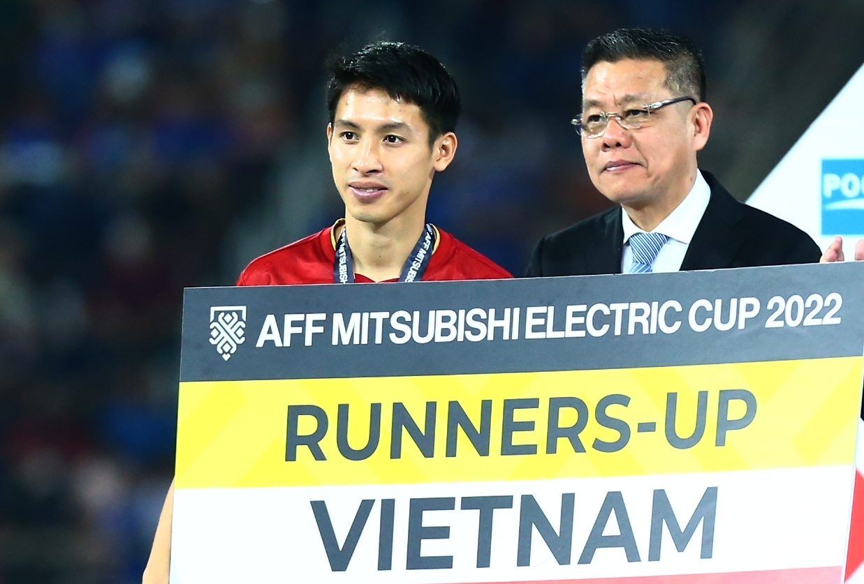 HLV Troussier chua quyet ban can su tuyen Viet Nam hinh anh