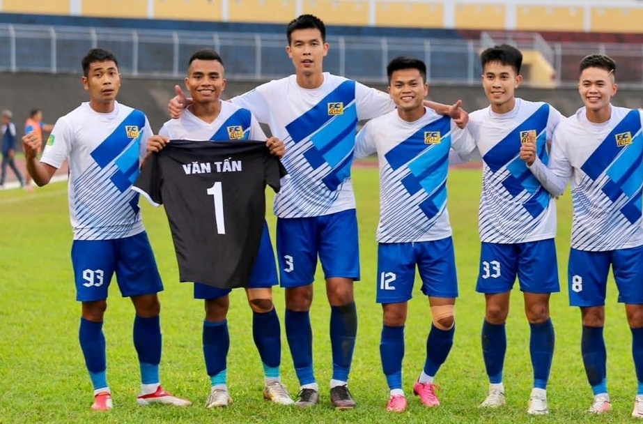 Cau thu Hue tri an thu mon xau so hinh anh