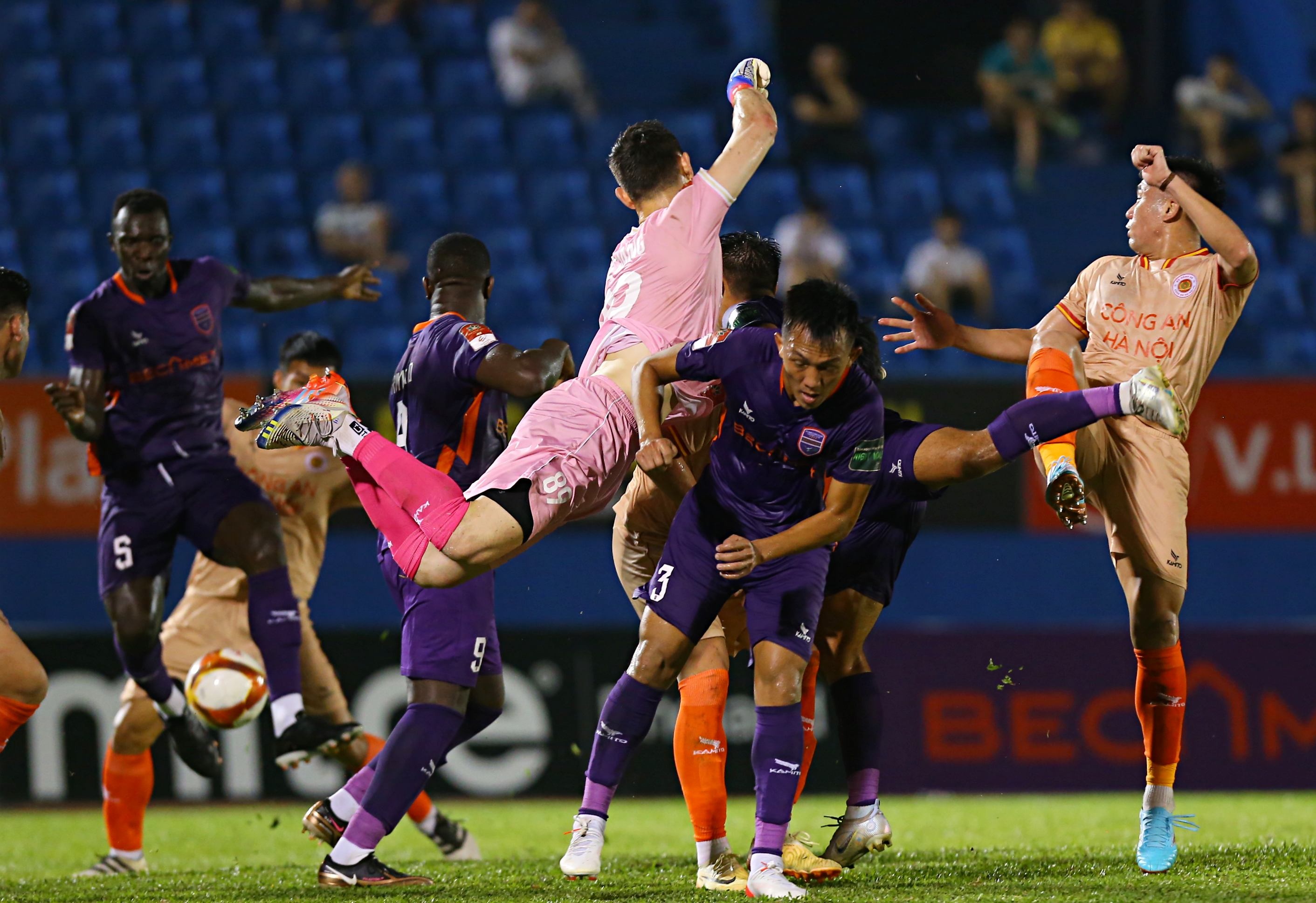 quang hai tien linh anh 5