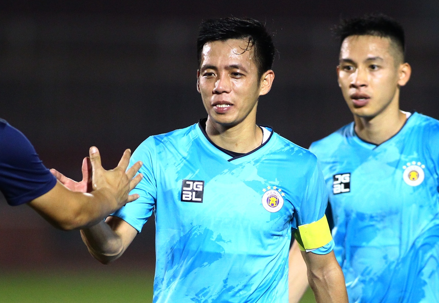 CLB Ha Noi: Ky luat Van Quyet khong hop ly hinh anh